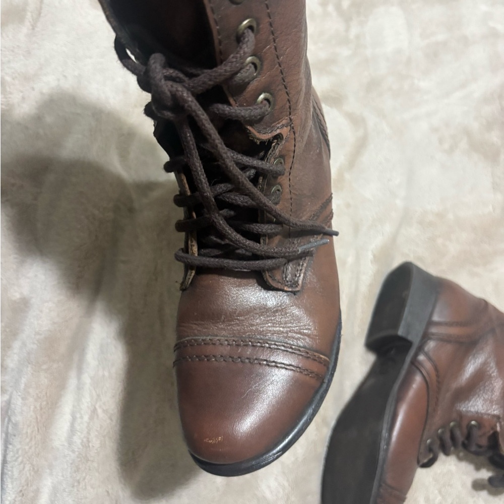 Steve Madden Brown Lace-Up Boots